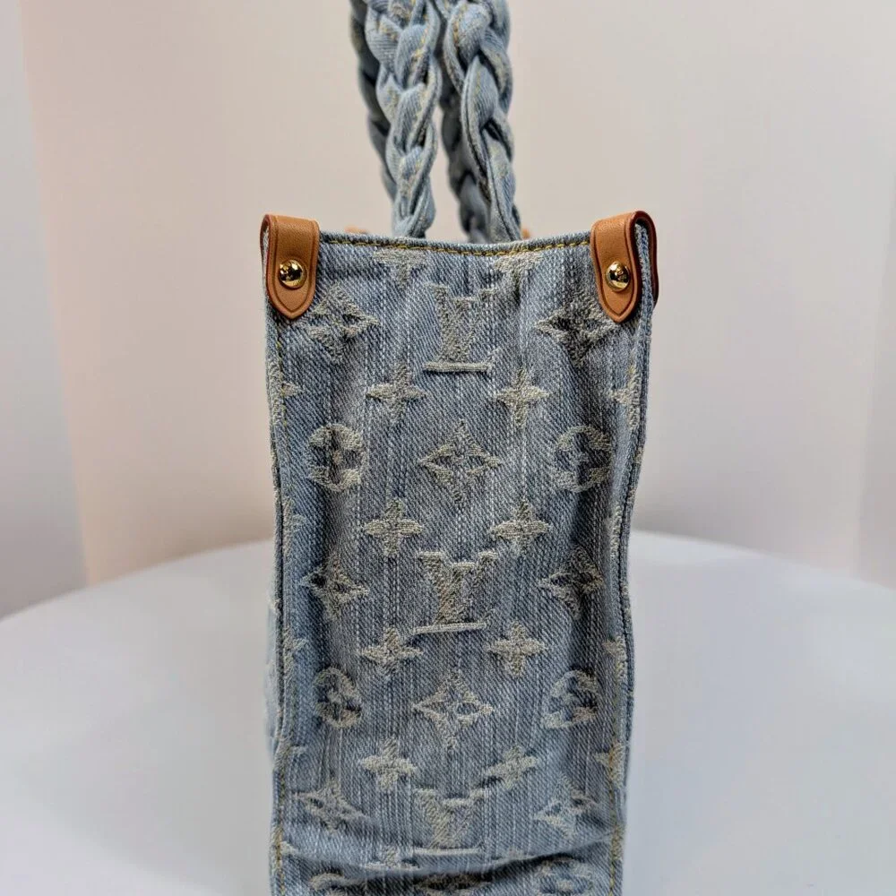 Louis Vuitton "Sky Denim" Jacquard Denim OnTheGo PM Tote Bag - Picture 5 of 15